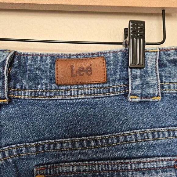 Lee Blue Denim Mid Rise Long Bermuda shorts womens size 6 - Picture 8 of 9